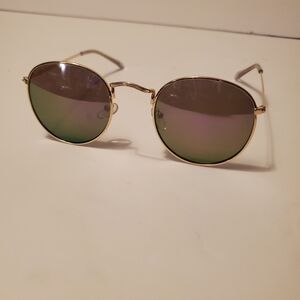 Dylion Round Gold Metal Frame Sunglasses Green Plastic Lens Lightweight Full Rim